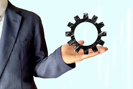 ECU開発の課題と対策、マイコン対応からAUTOSAR・ISO 26262活用まで