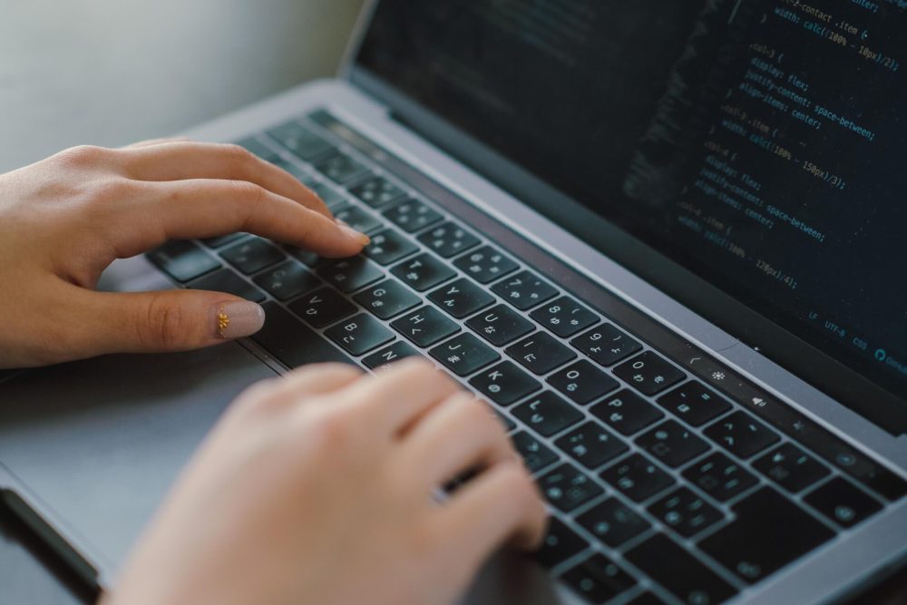 カバレッジ測定の自動化メリットとCI／CD連携による開発プロセス改善